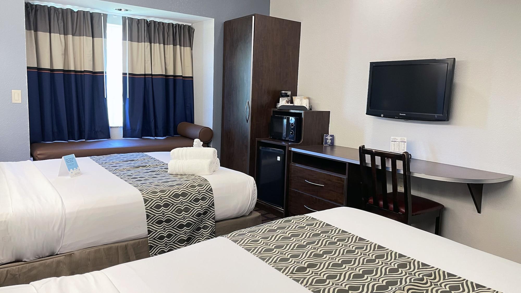 Microtel Inn & Suites By Wyndham מישיגן סיטי מראה חיצוני תמונה