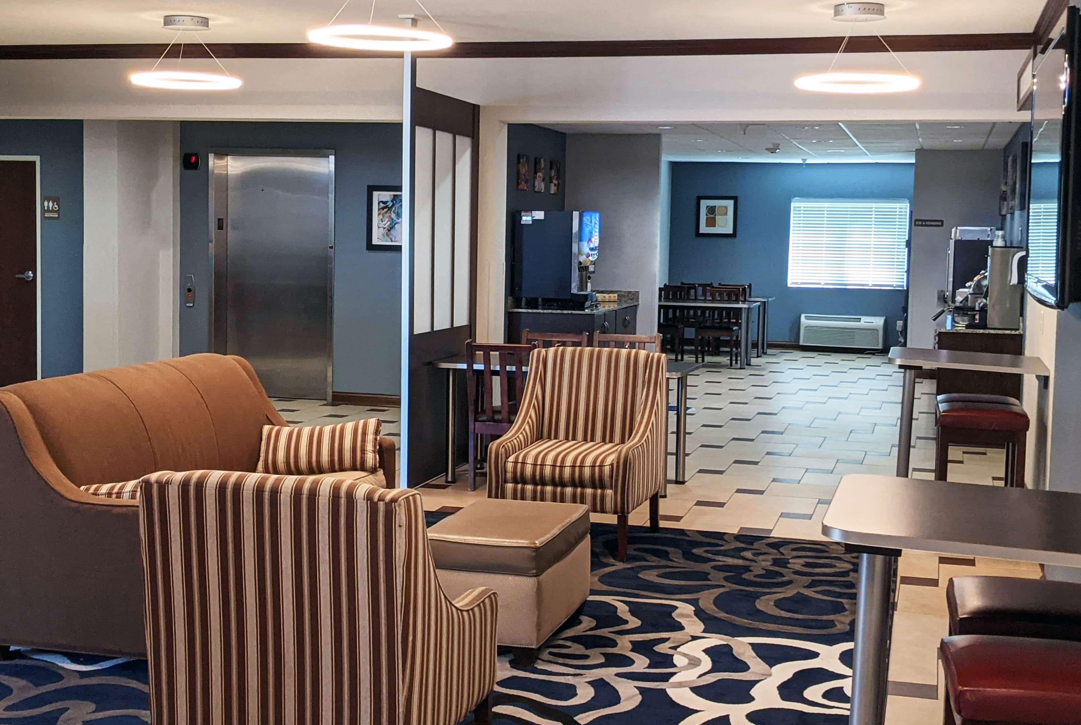 Microtel Inn & Suites By Wyndham מישיגן סיטי מראה חיצוני תמונה